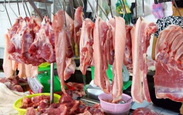 猪肉批发价格每公斤30.11元，下降2.4%